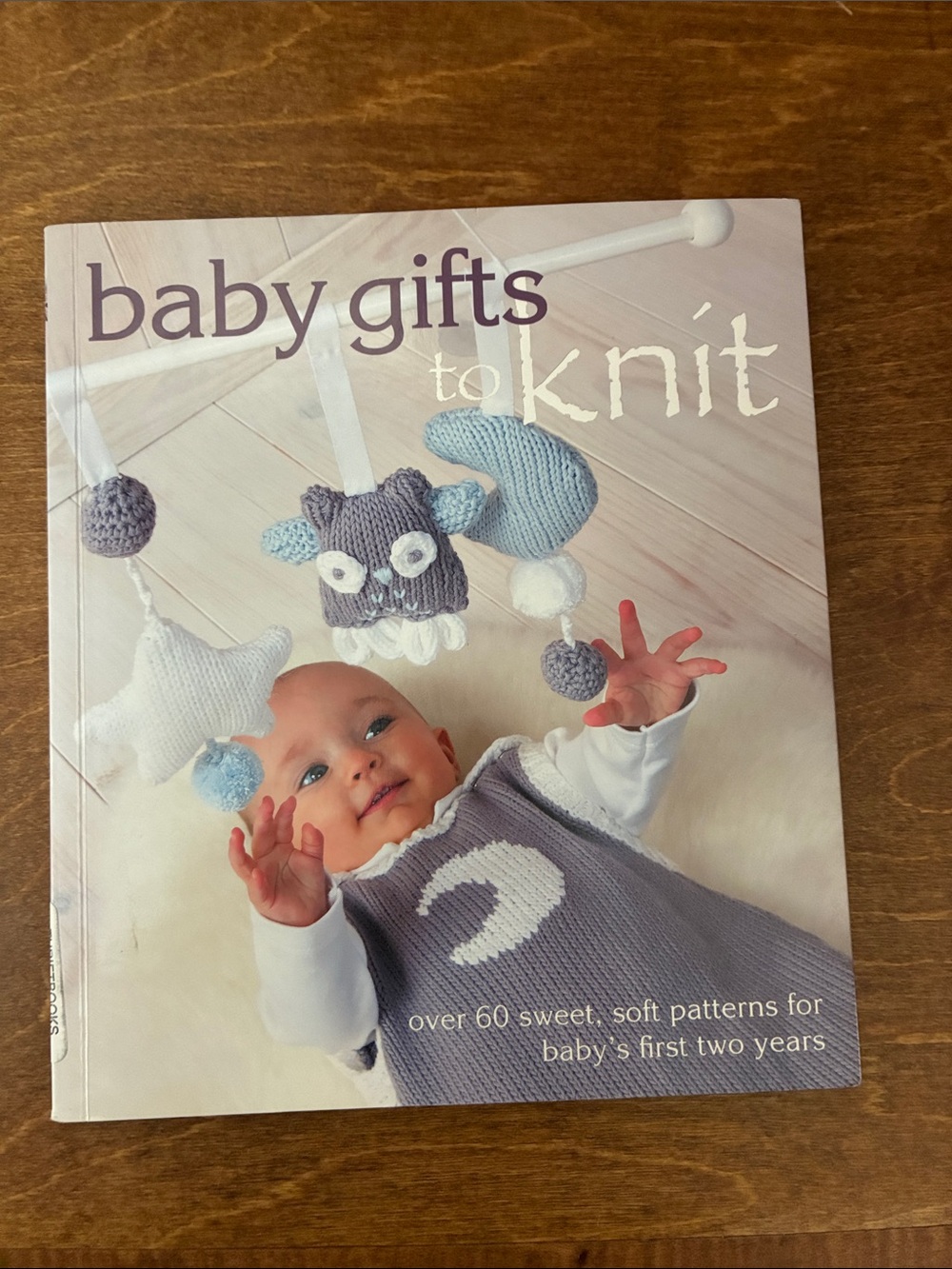 Baby Gifts to Knit - Purple Knit Pattern Book